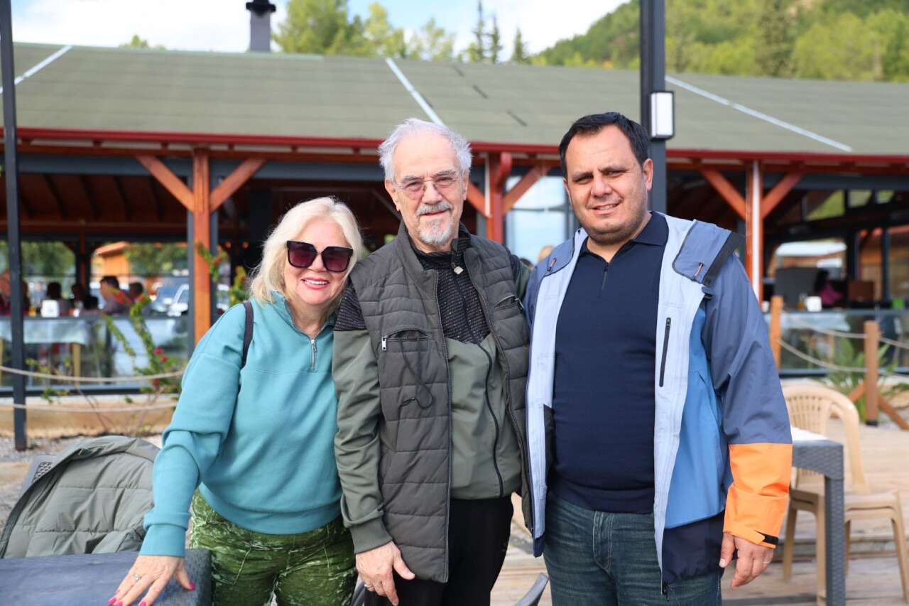 Yüzlerce Vatandaş Kille'de Marina Projesine Karşı İnsan Zinciri Oluşturdu 8